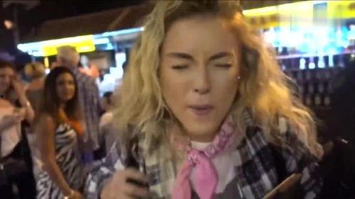 女子吃瓜网红视频,揭秘娱乐圈幕后真相